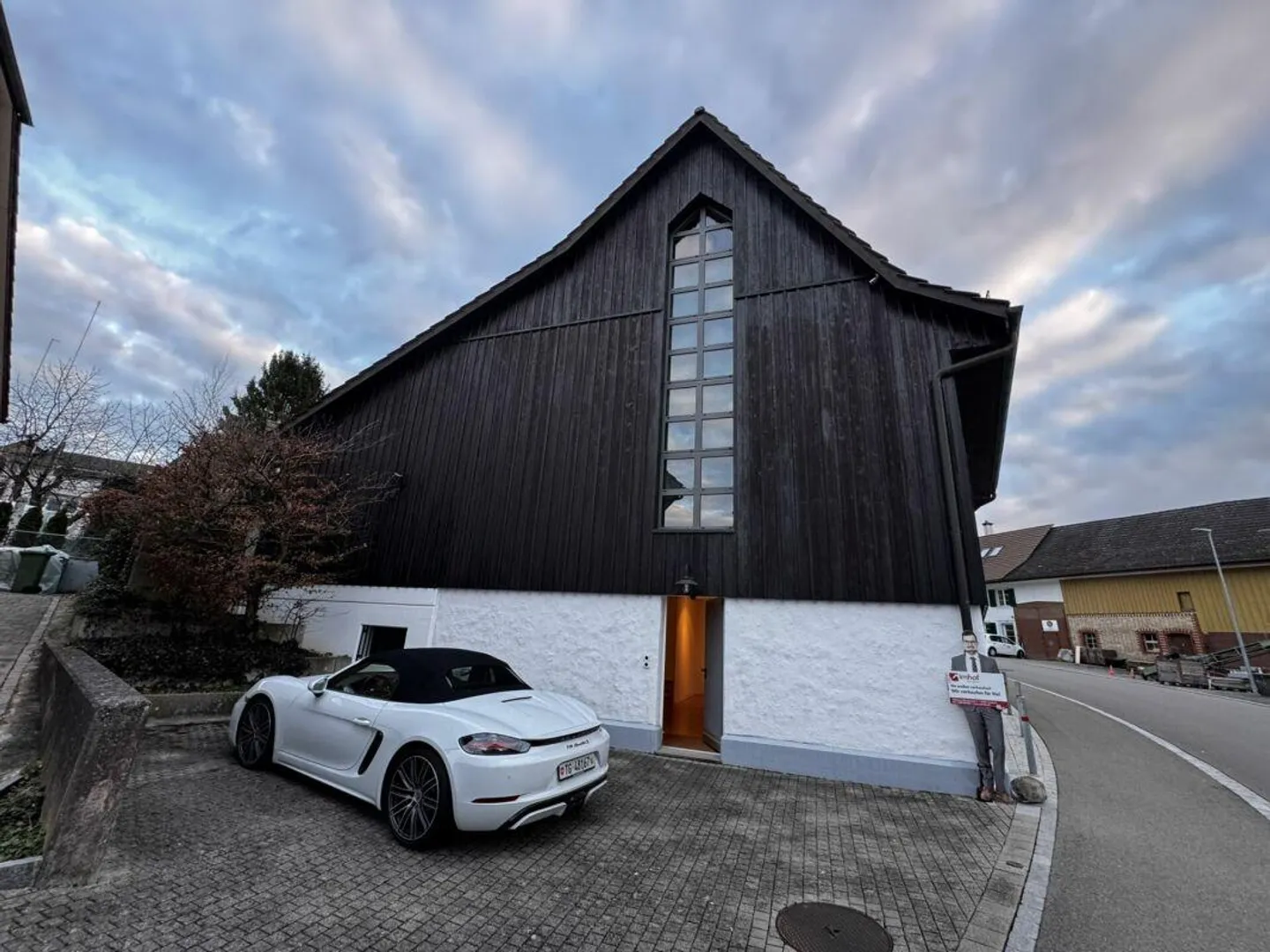 House section "Gallery" with open layout - Photo 2 of 24