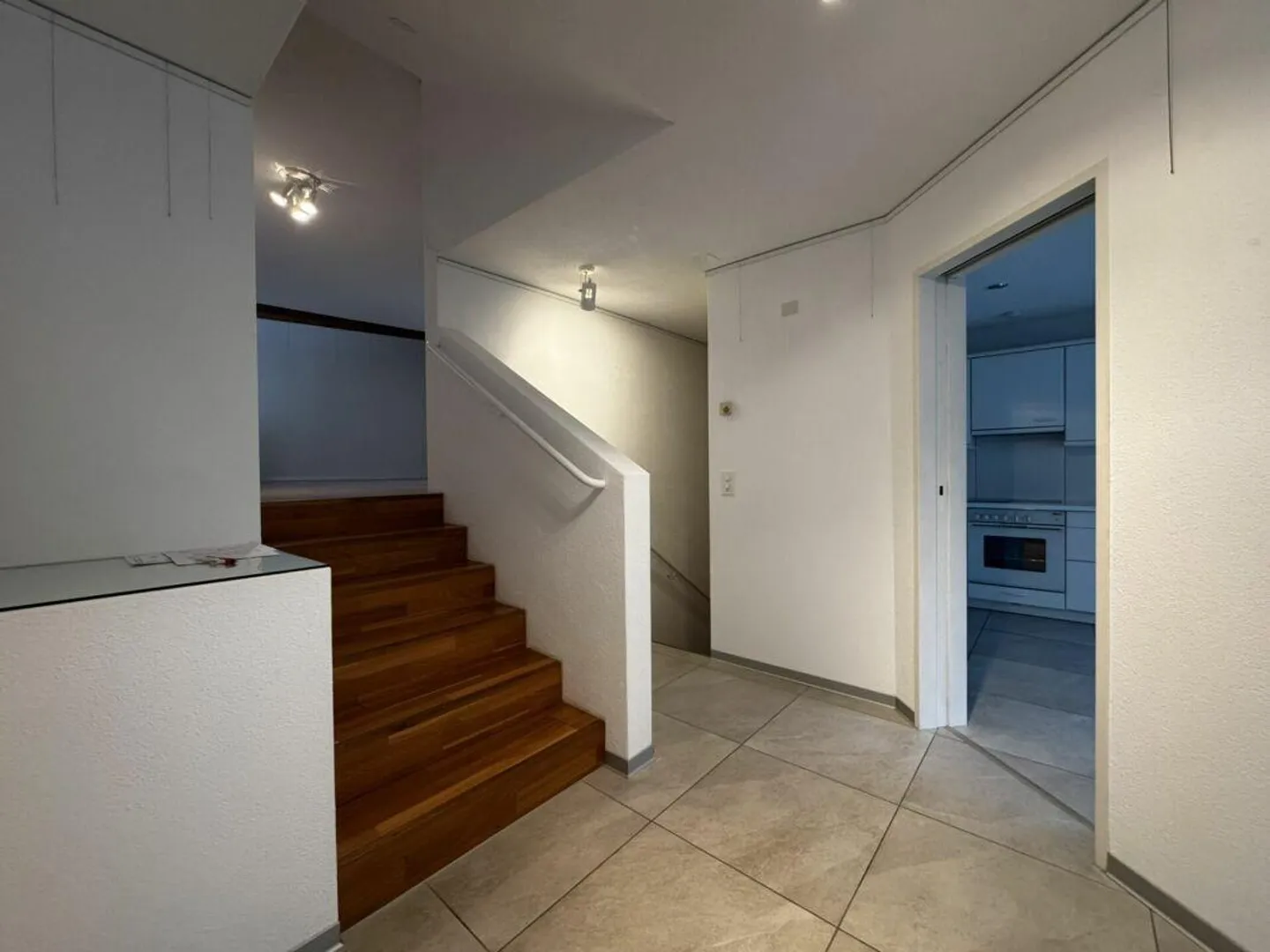 House section "Gallery" with open layout - Photo 12 of 24