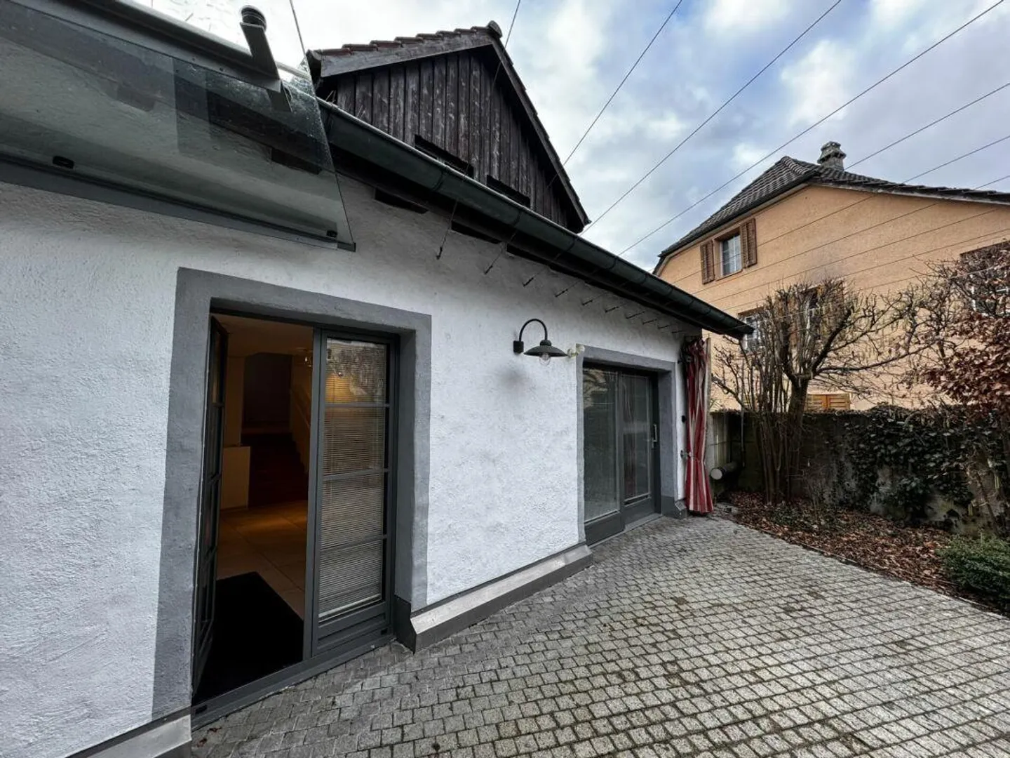 House section "Gallery" with open layout - Photo 14 of 24