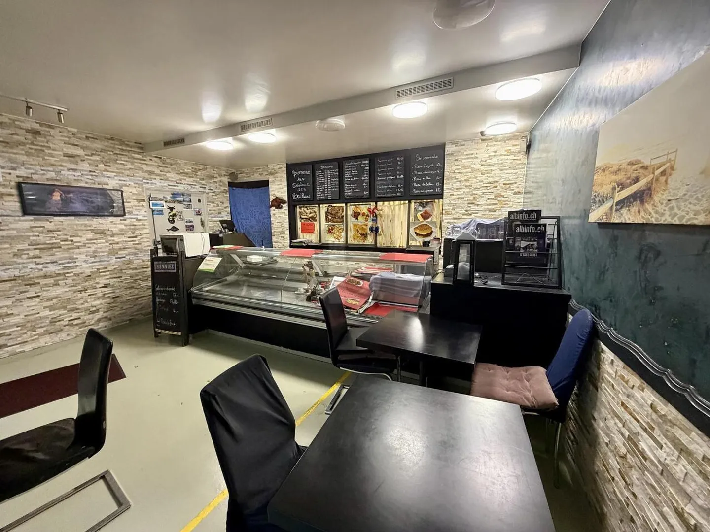 CENTRAL, FLEXIBLE AND WITH POTENTIAL - Photo 3 of 6