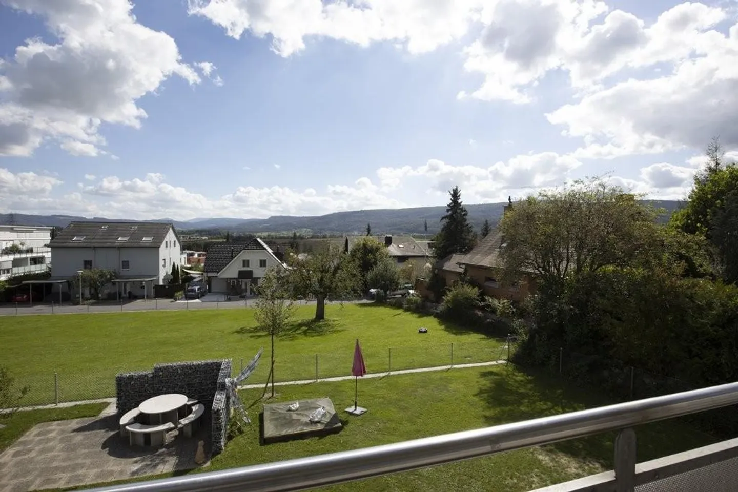 Apartment in the Green with Beautiful View - Photo 10 of 12