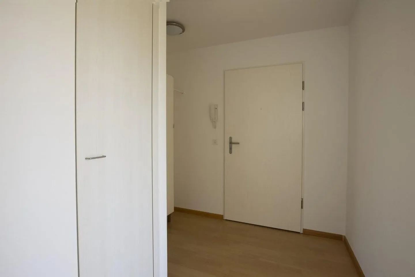 Apartment in the Green with Beautiful View - Photo 2 of 12