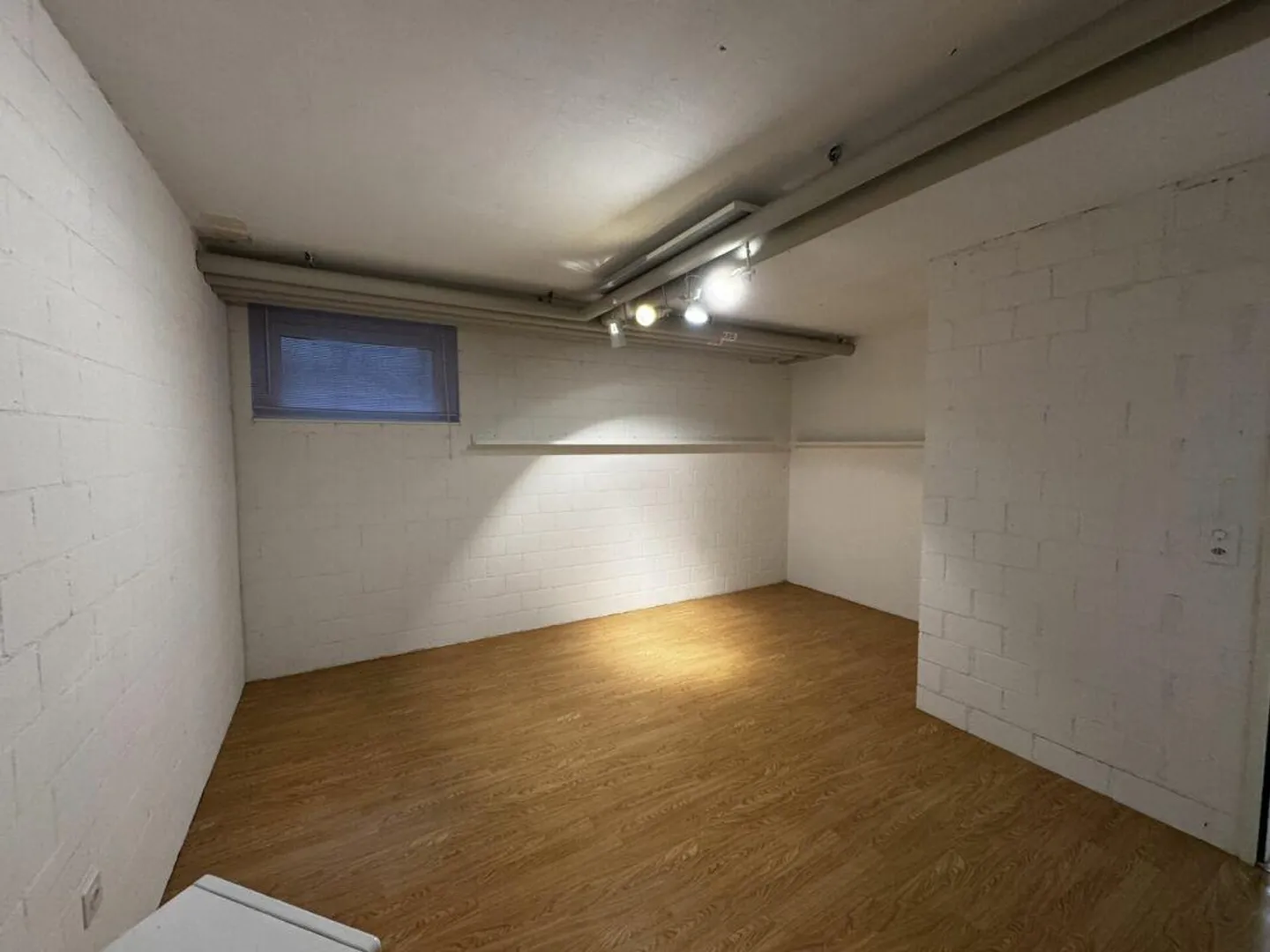 House section "Gallery" with open layout - Photo 20 of 24