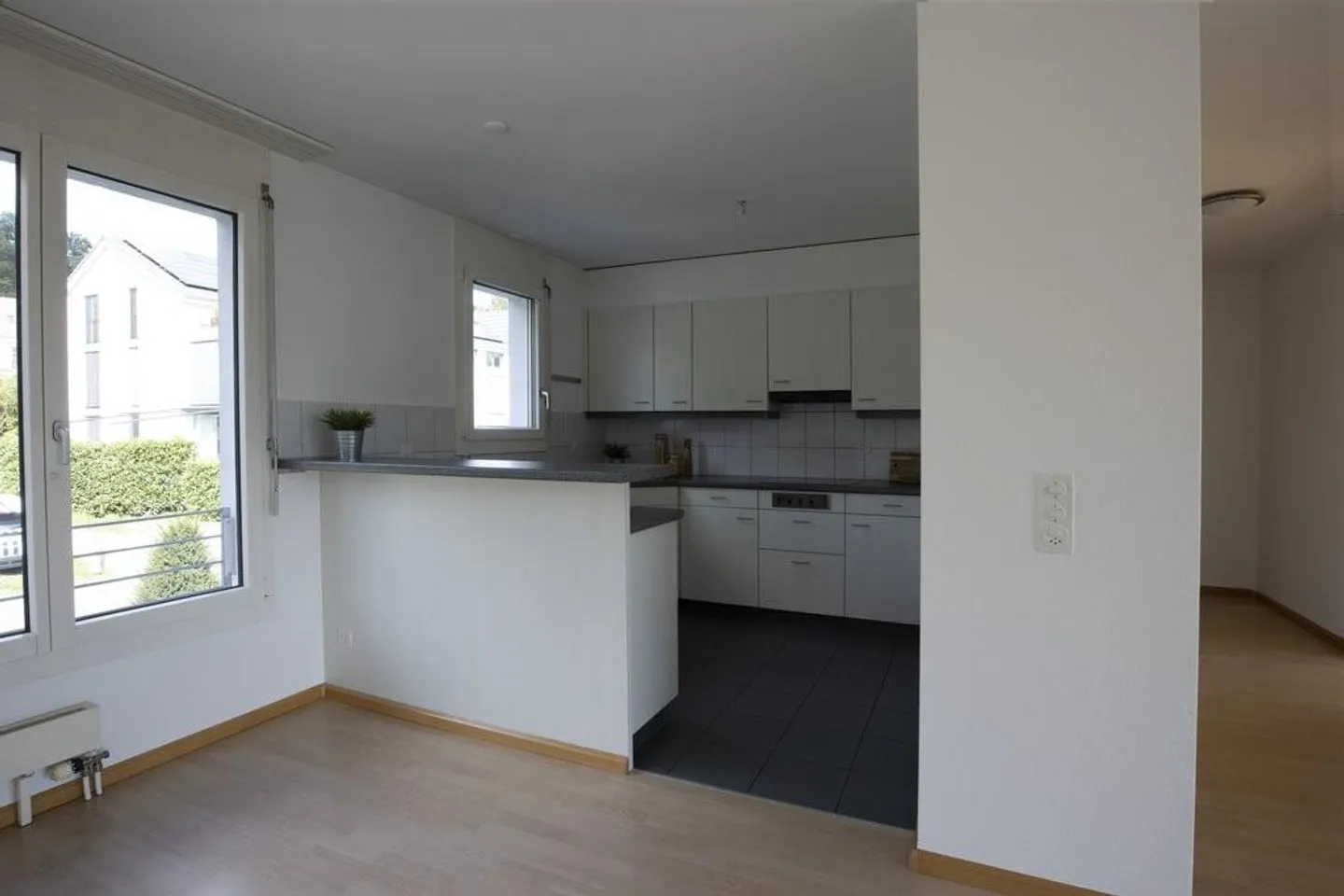 Apartment in the Green with Beautiful View - Photo 5 of 12