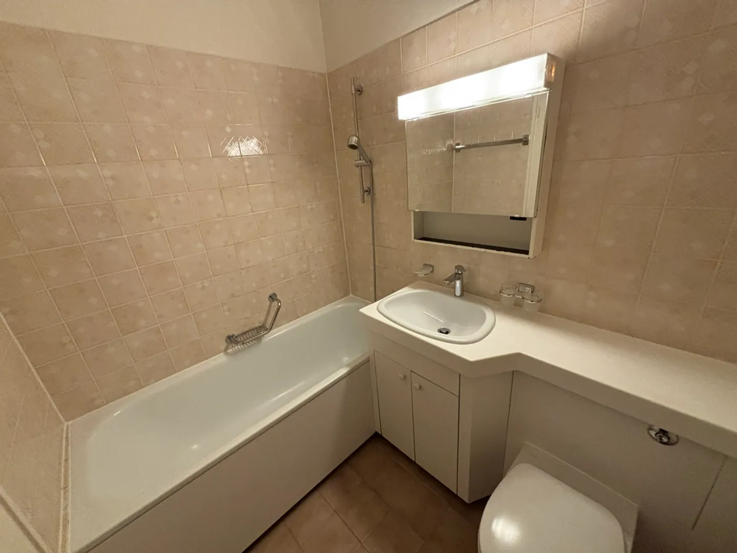 Charmante 2.5-Zimmer-Wohnung - Foto 8 von 9