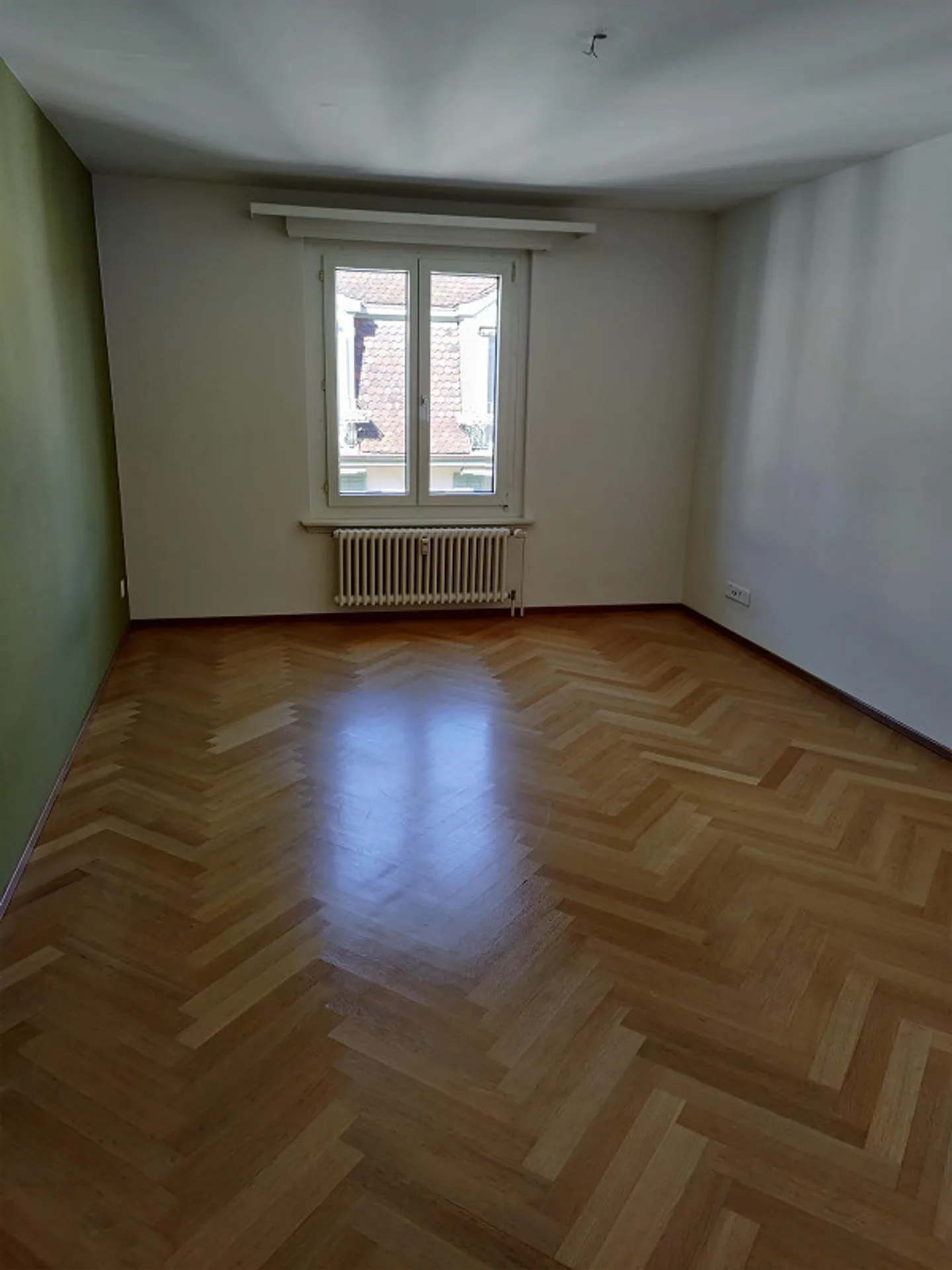 Geräumige Wohnung mit Balkonen - Foto 2 von 12