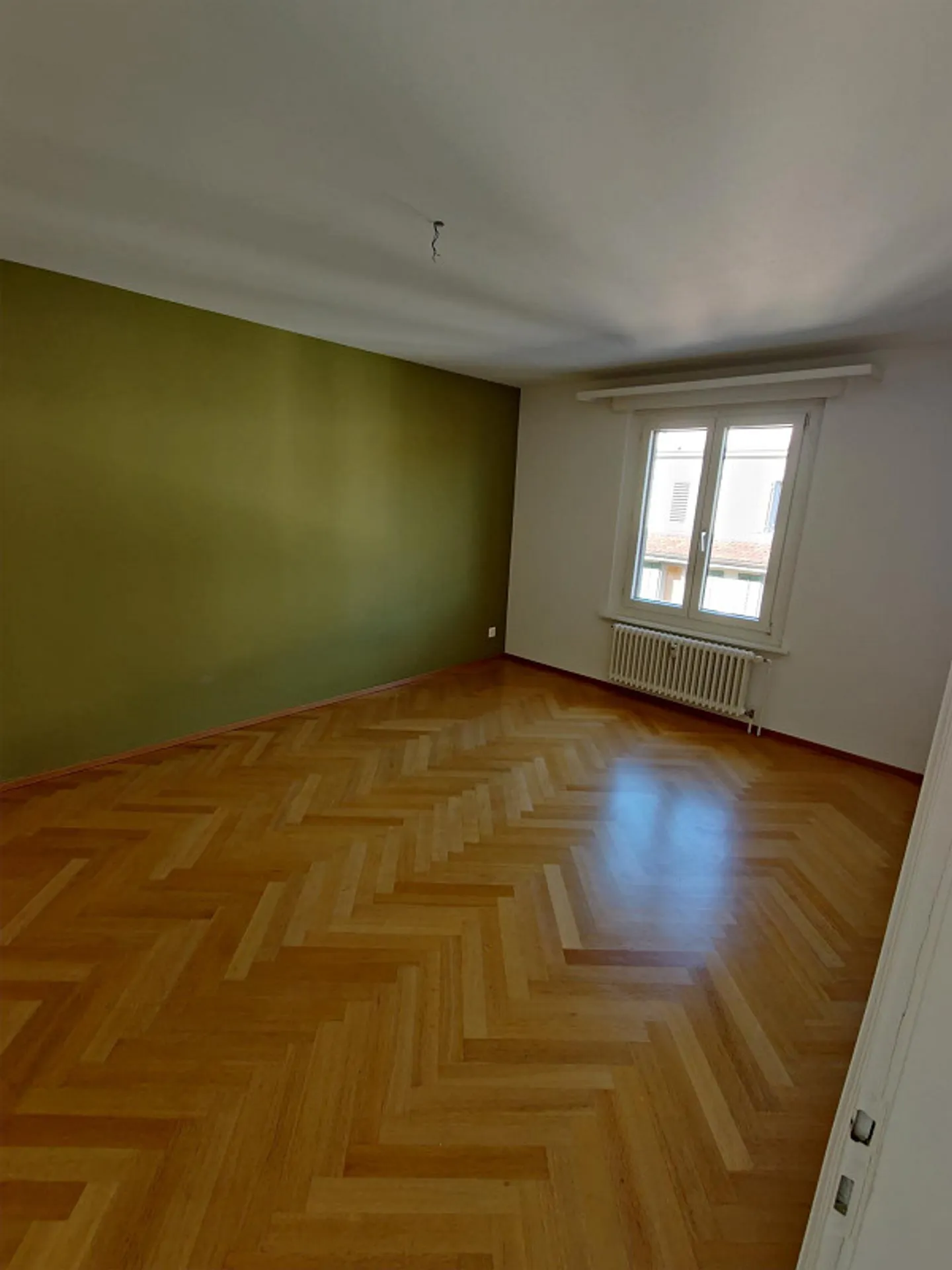 Geräumige Wohnung mit Balkonen - Foto 3 von 12