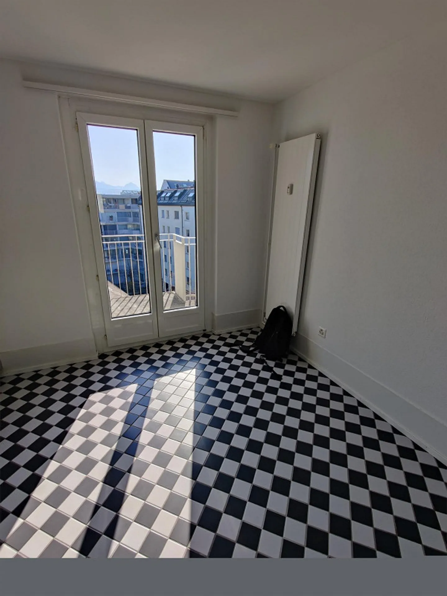 Geräumige Wohnung mit Balkonen - Foto 5 von 12