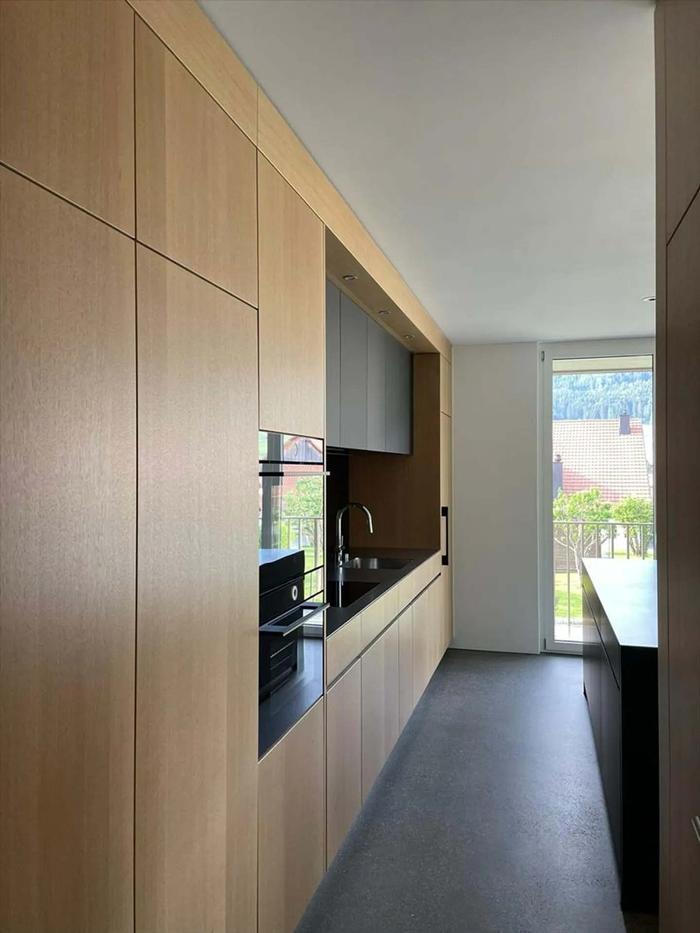 Luxury Apartment with Terrace - Photo 2 of 10