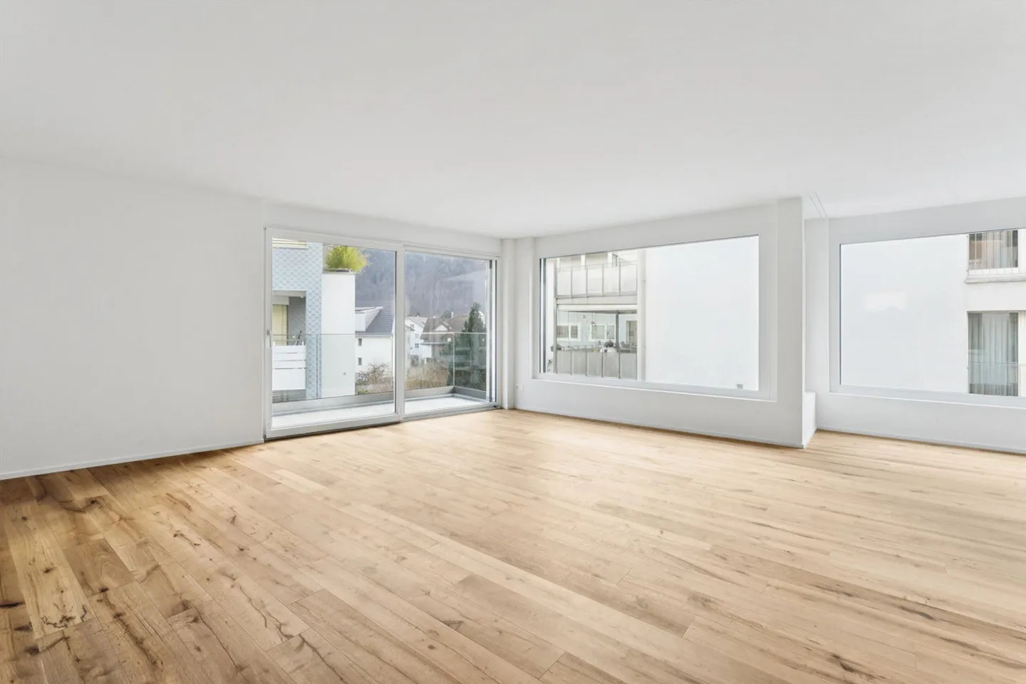 Exclusive 3.5 Room New Apartment - Photo 3 of 5