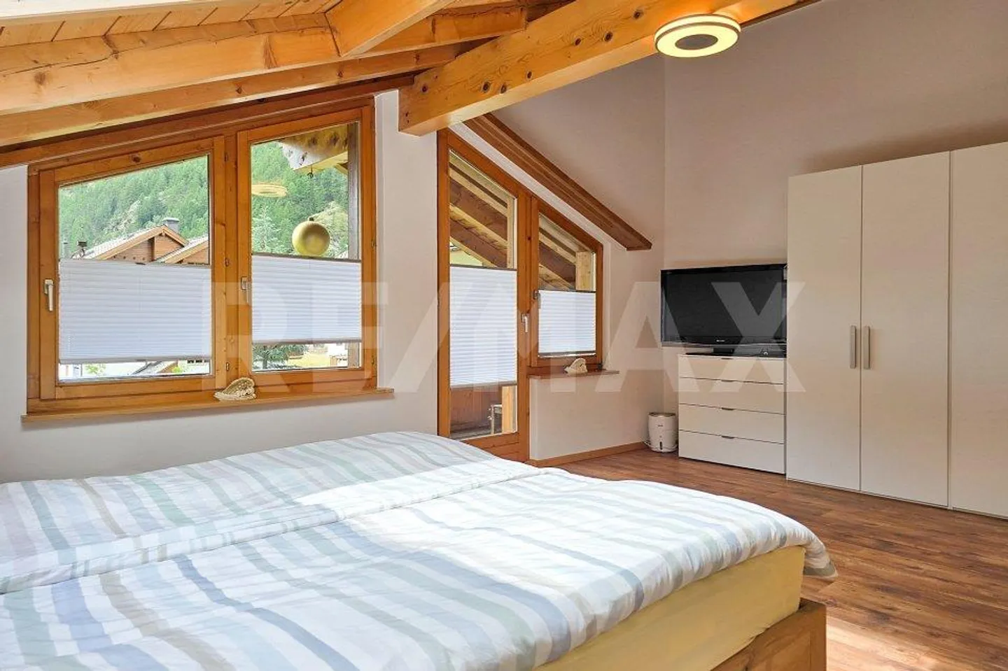 Ampia casa di 5,5 stanze con appartamenti studio nella migliore posizione - Foto 10 di 13