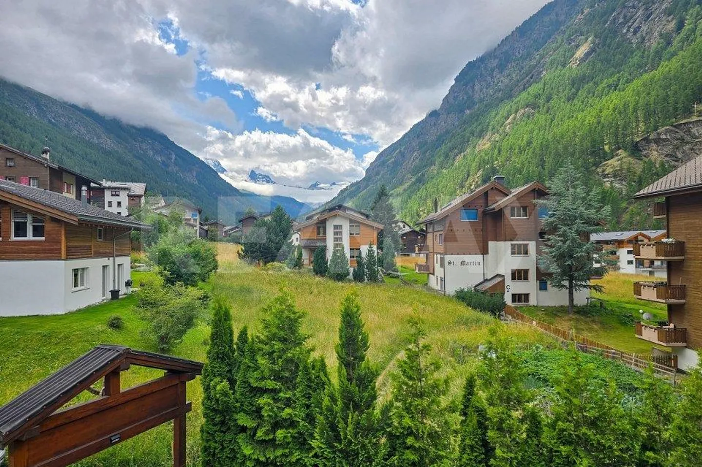 Ampia casa di 5,5 stanze con appartamenti studio nella migliore posizione - Foto 11 di 13