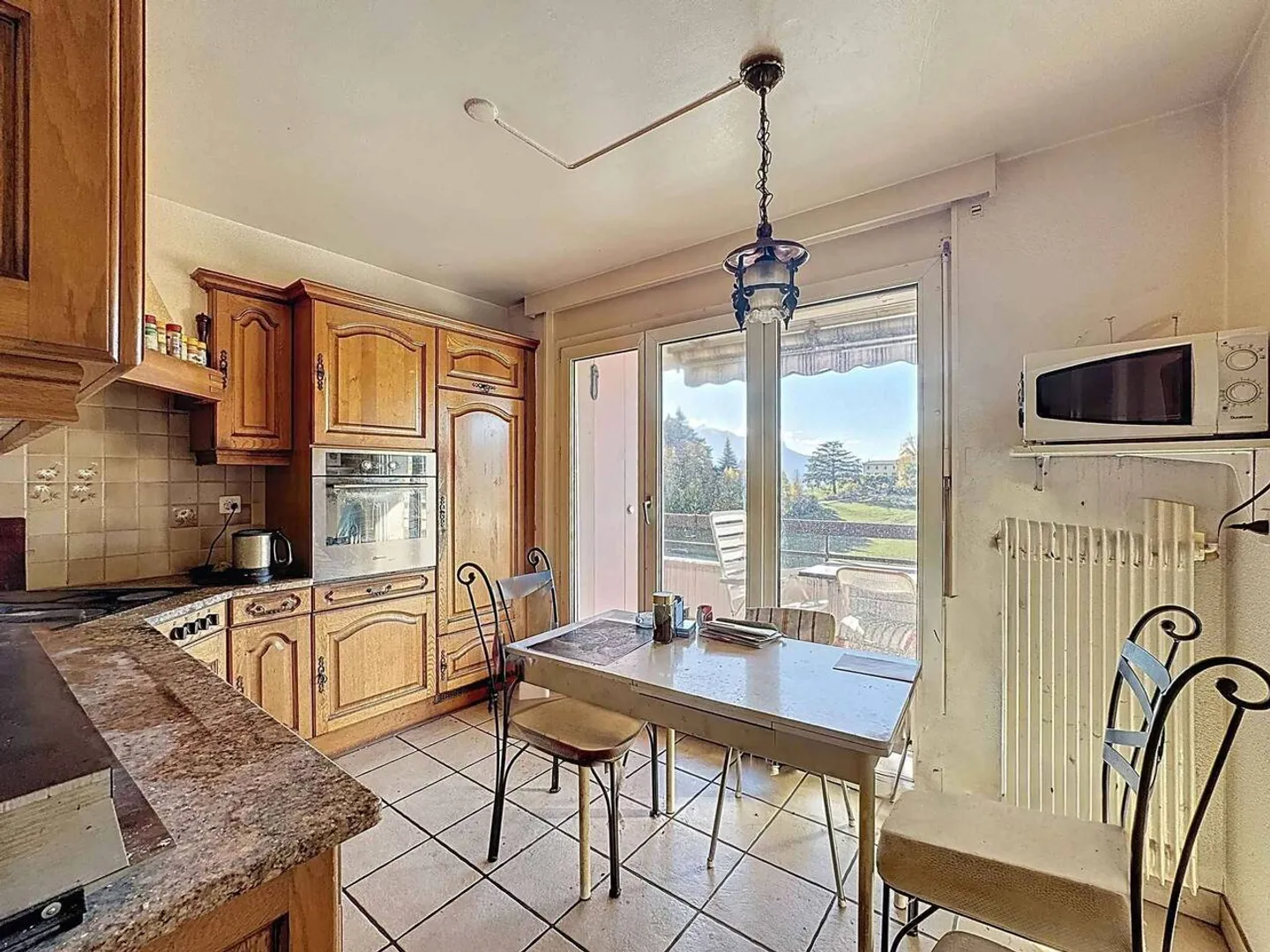 Appartement sous les combles 4.5 pièces, ensoleillement optimal - Photo 3 sur 9