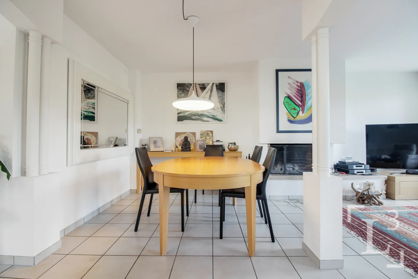 Row house for sale - Photo 7 of 13