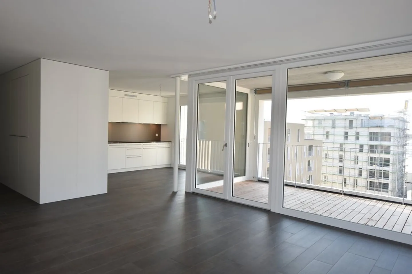 Moderno attico con 2 terrazze in affitto - Foto 5 di 11