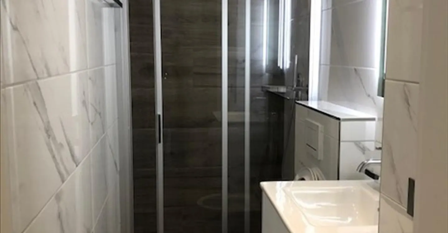 SONDERINVESTOR - WUNDERSCHÖNE 4.5 ZIMMER WOHNUNG IM 1. STOCK - Foto 1 von 12