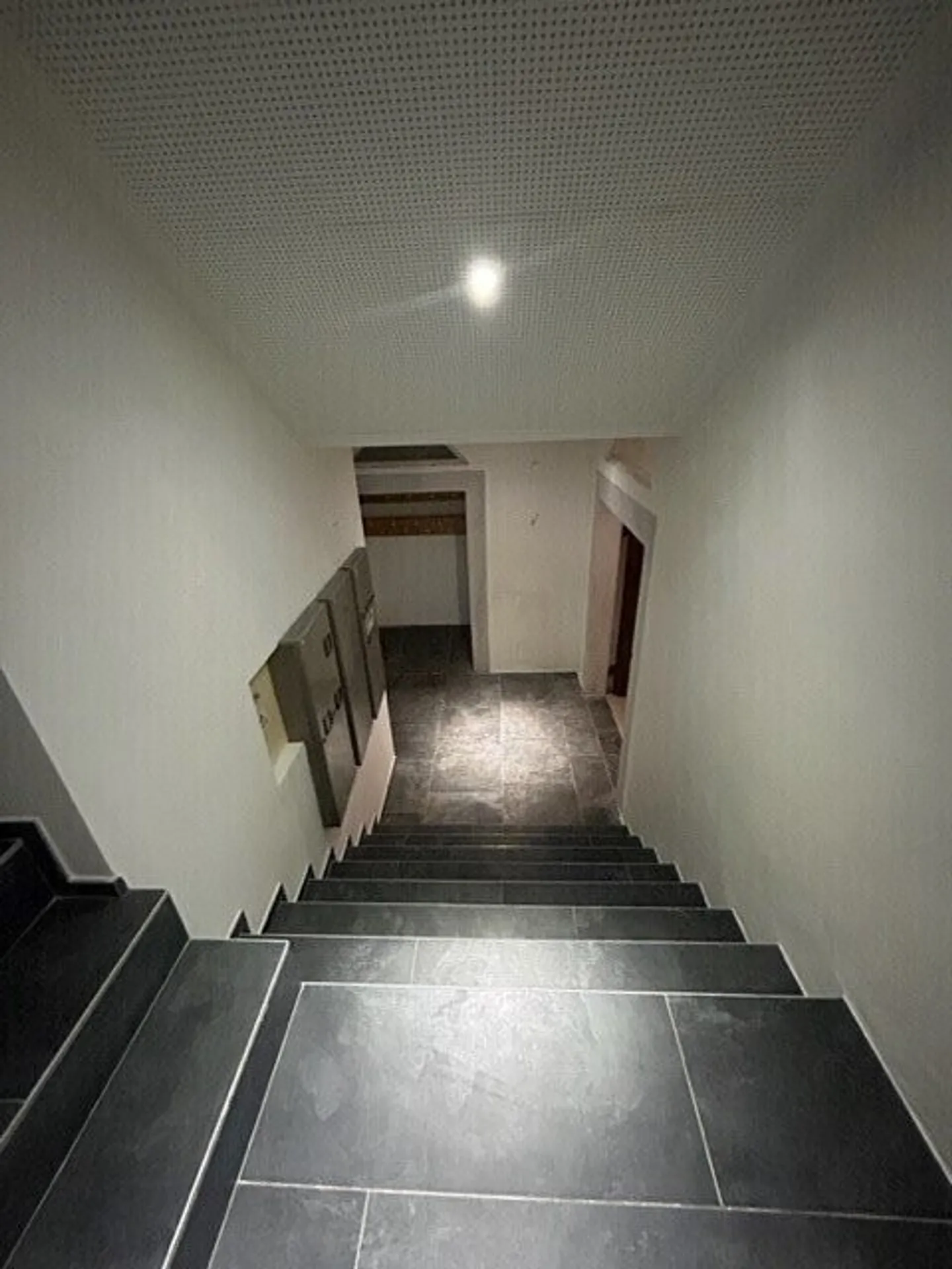 Cantina a volta storica nel cuore di Aarau disponibile per affitto immediato - Foto 11 di 11
