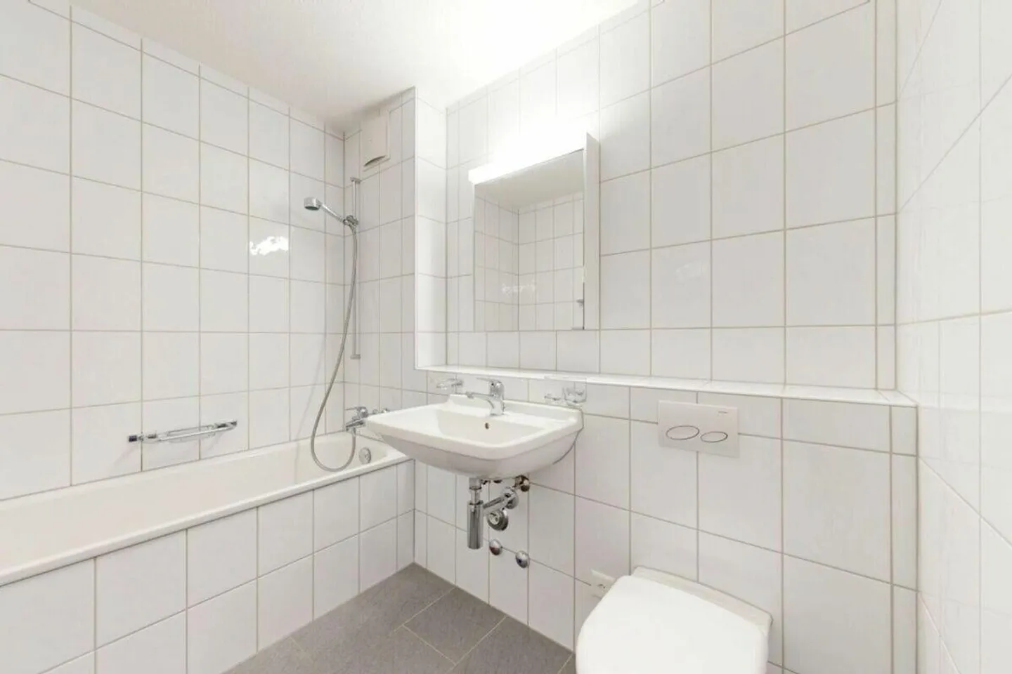 Belle appartement de 3 pièces dans un endroit calme - Photo 2 sur 8