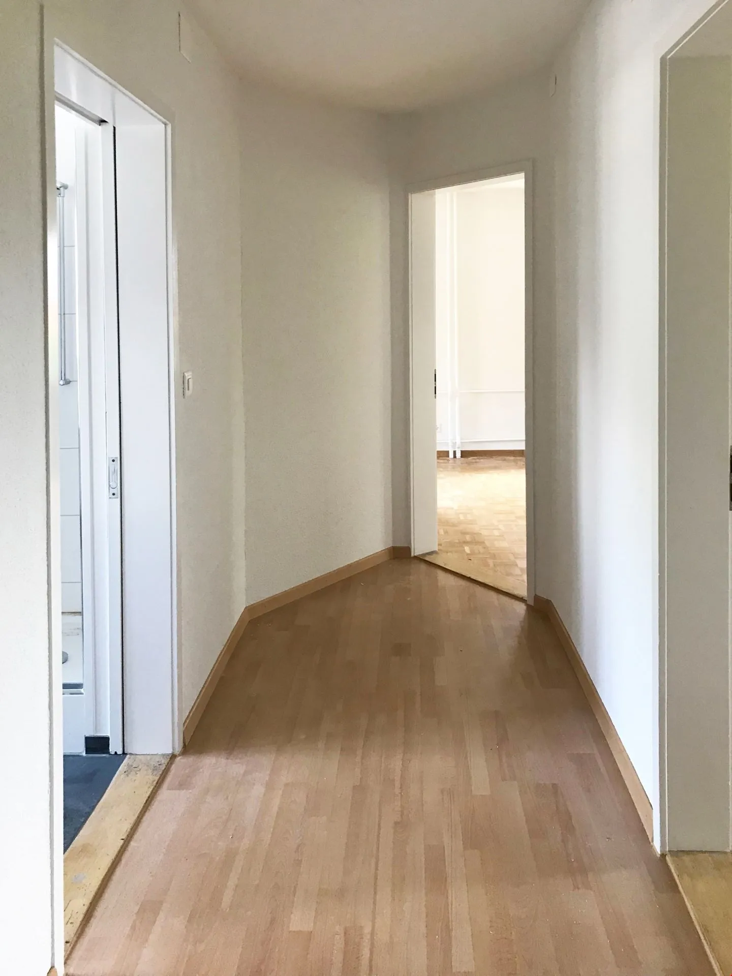 Appartamento ristrutturato in zona tranquilla - Foto 10 di 13