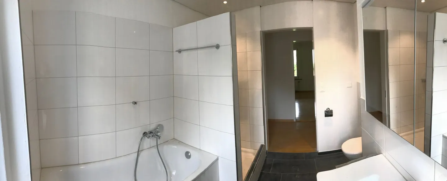 Appartamento ristrutturato in zona tranquilla - Foto 12 di 13