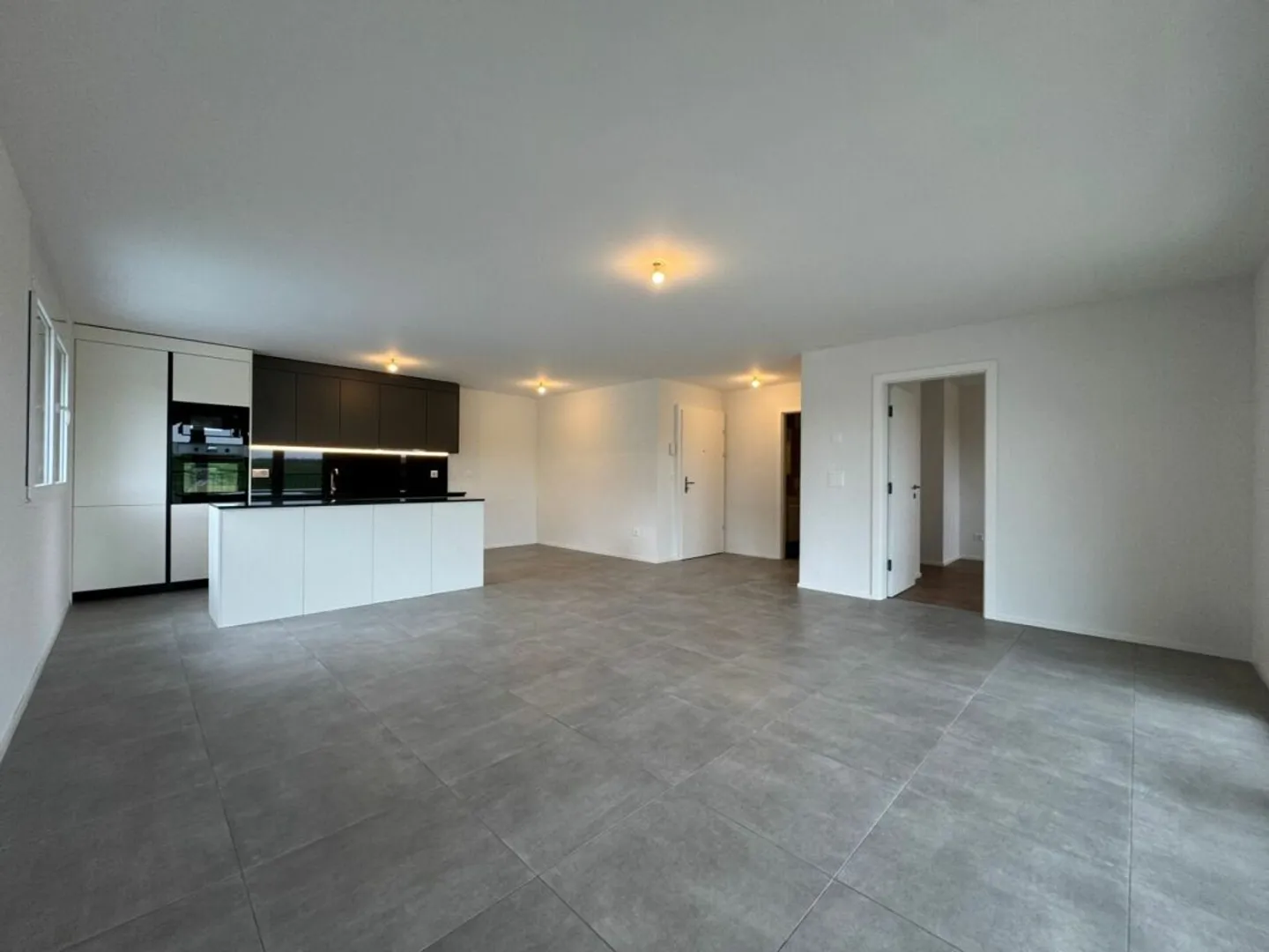 Modernes 2.5-Zimmer Appartement - Foto 2 von 8