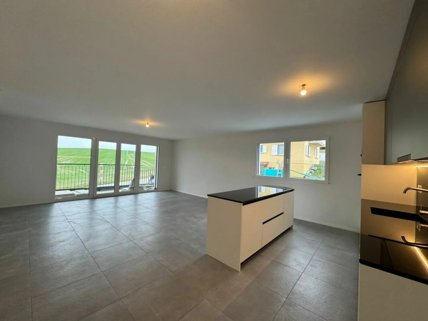 Modernes 2.5-Zimmer Appartement - Foto 1 von 8