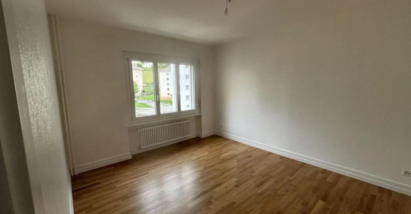 Recently renovated 3-room apartment with balcony - Photo 3 of 6