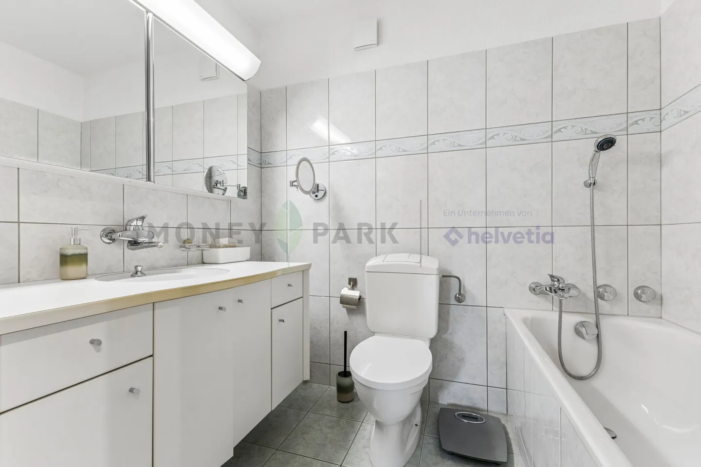 5.5 Room Condominium with Great Potential - Photo 4 of 8