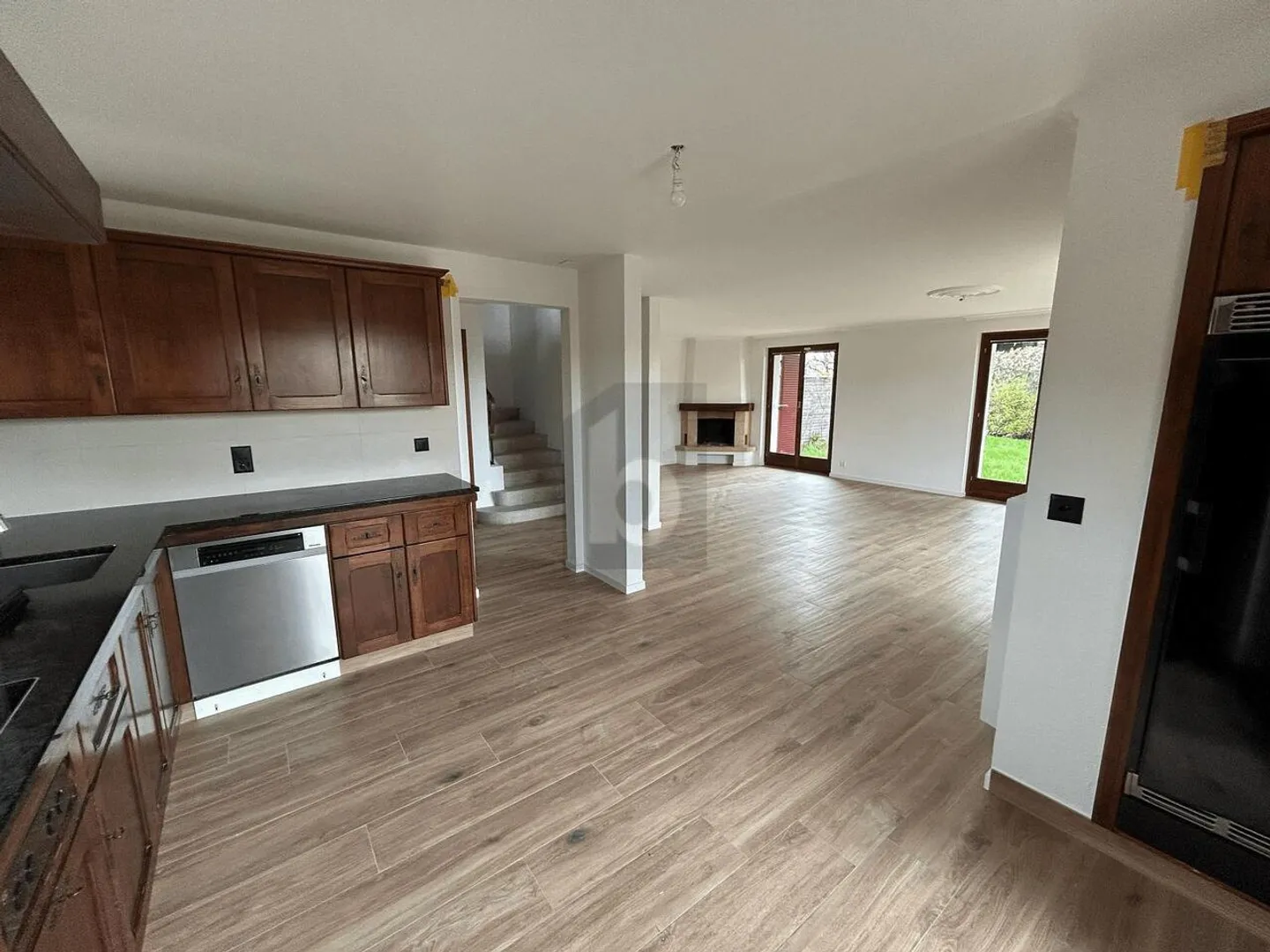 SPAZIOSO E LUMINOSO CON SPAZIO ESTERNO PRIVATO - Foto 2 di 5