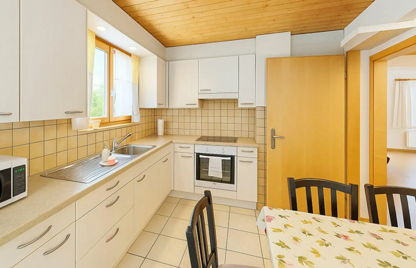 7.5 Room Single Family House - Photo 6 of 24