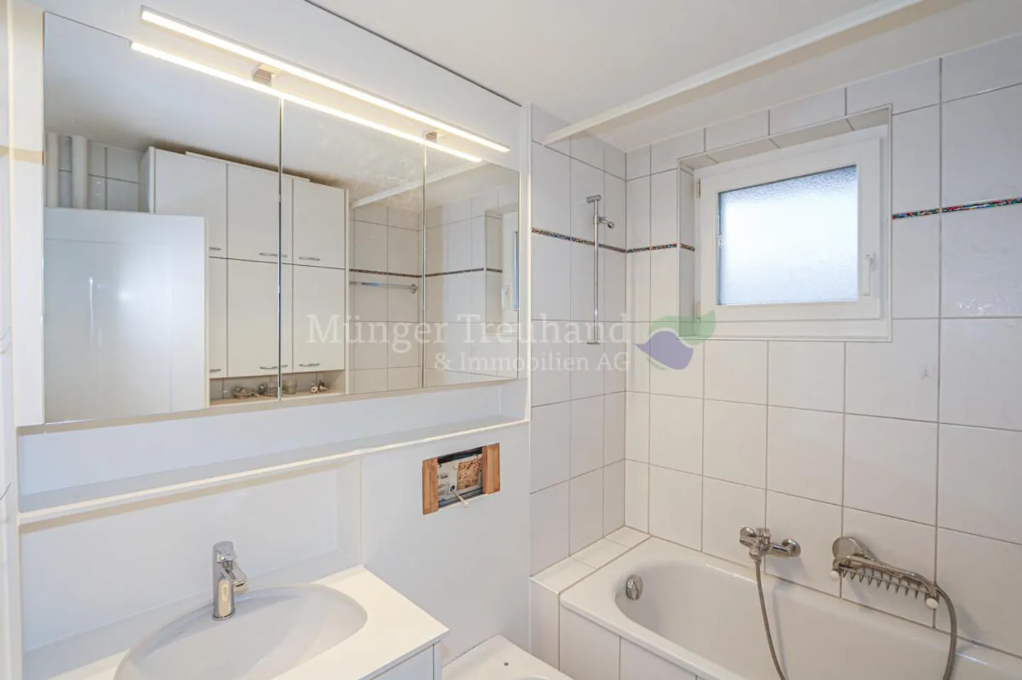 Appartamento affascinante con 4 stanze in una posizione tranquilla a Basilea - Foto 4 di 8