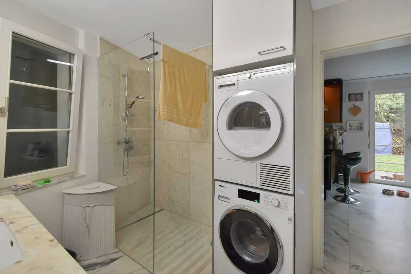 4.5 Room Garden Apartment with Private Wellness & Large Garden - Photo 3 of 13