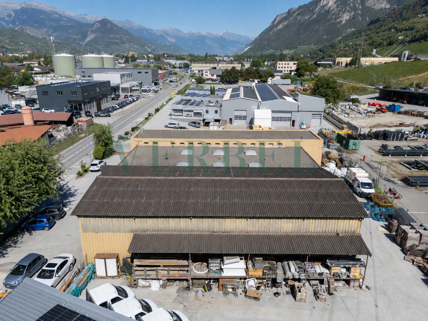 Site industriel polyvalent avec potentiel de développement - Foto 9 di 35