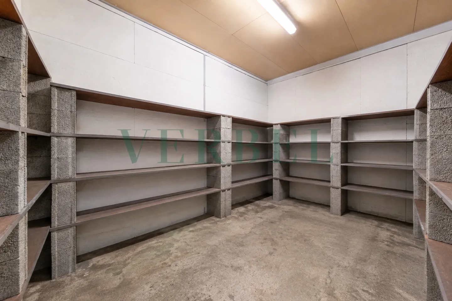 Site industriel polyvalent avec potentiel de développement - Foto 13 di 35