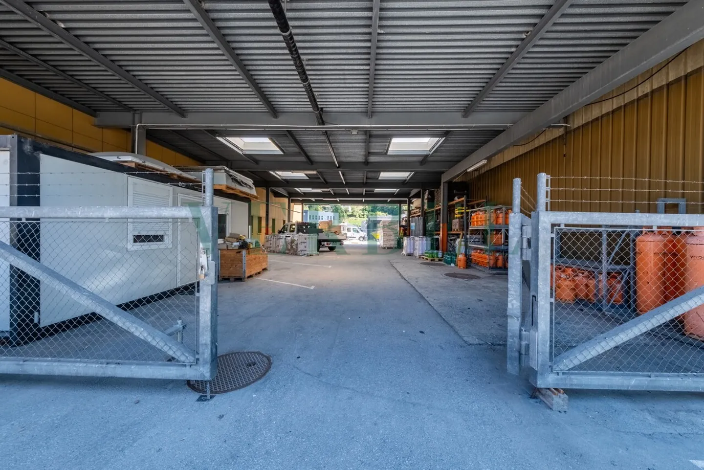Site industriel polyvalent avec potentiel de développement - Foto 16 di 35