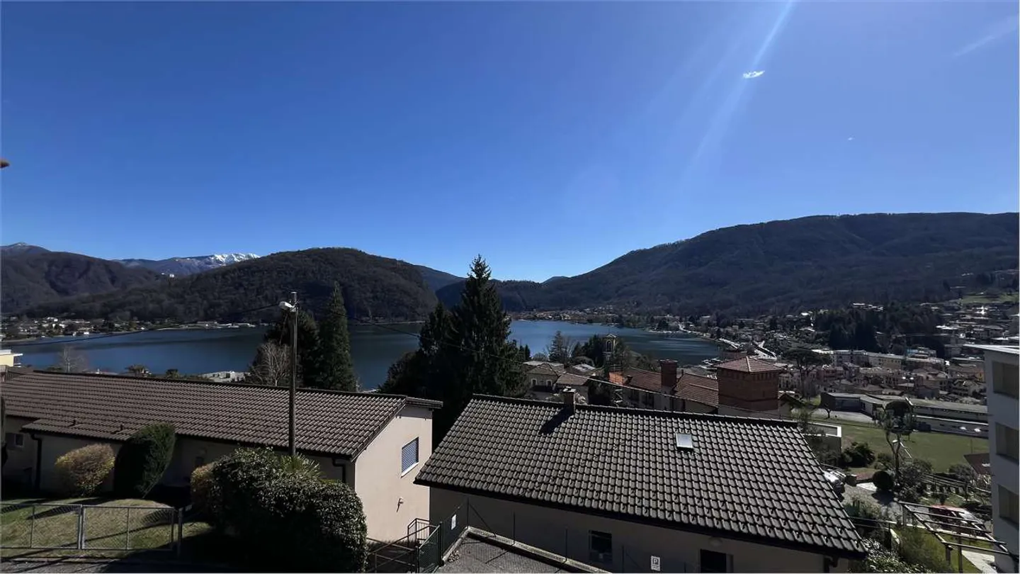 Nuovo 2,5 locali con terrazzo e vista lago - Foto 3 di 6