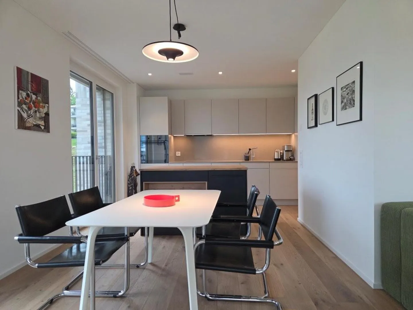 Fully furnished  and equipped 2.5 room apartment in Au - Photo 4 of 20