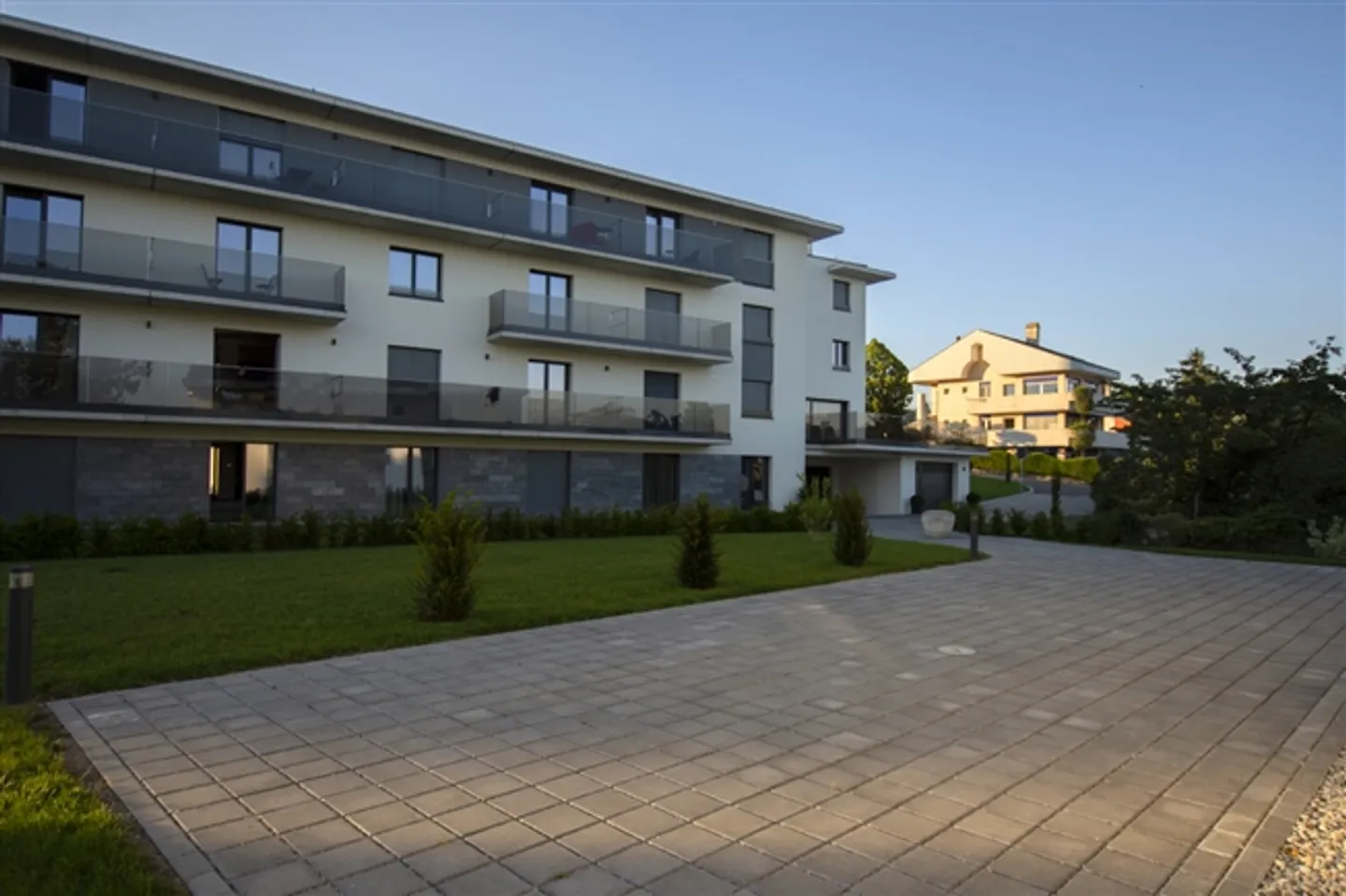 Bellissimo appartamento con 2 camere da letto con nuovo lusso vicino al lago - Foto 10 di 10