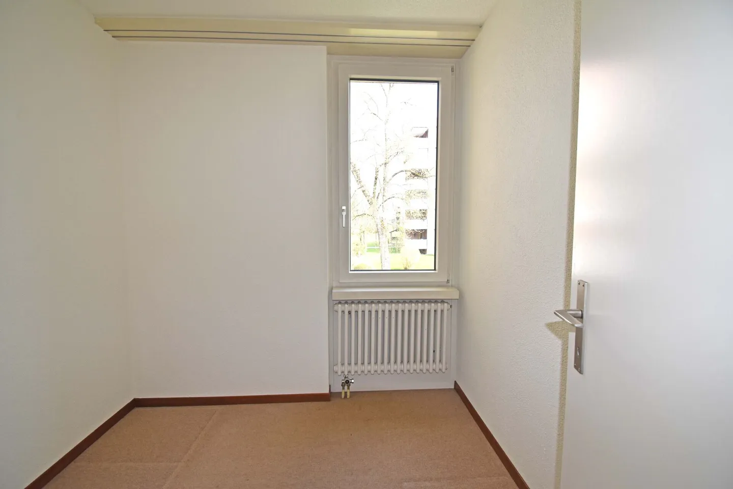 4.5 Room Condominium in Prime Location: Quiet and Centrally Connected - Photo 8 of 13