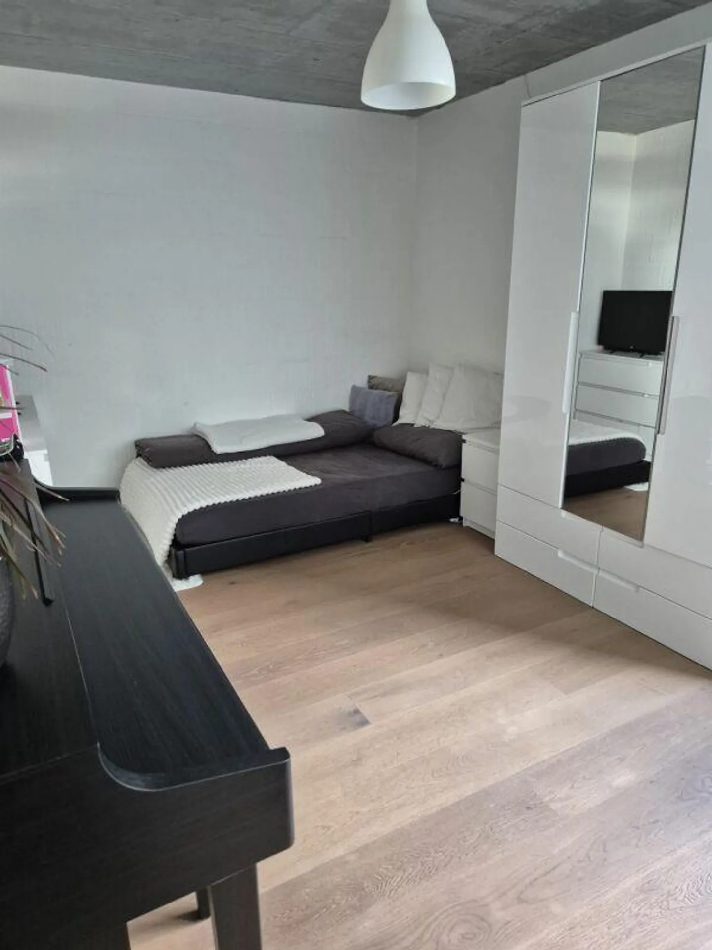 Charming Ground Floor Apartment - Photo 8 of 15