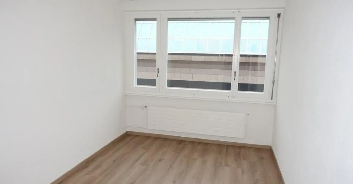 Bel appartement avec terrasse - Photo 3 sur 7
