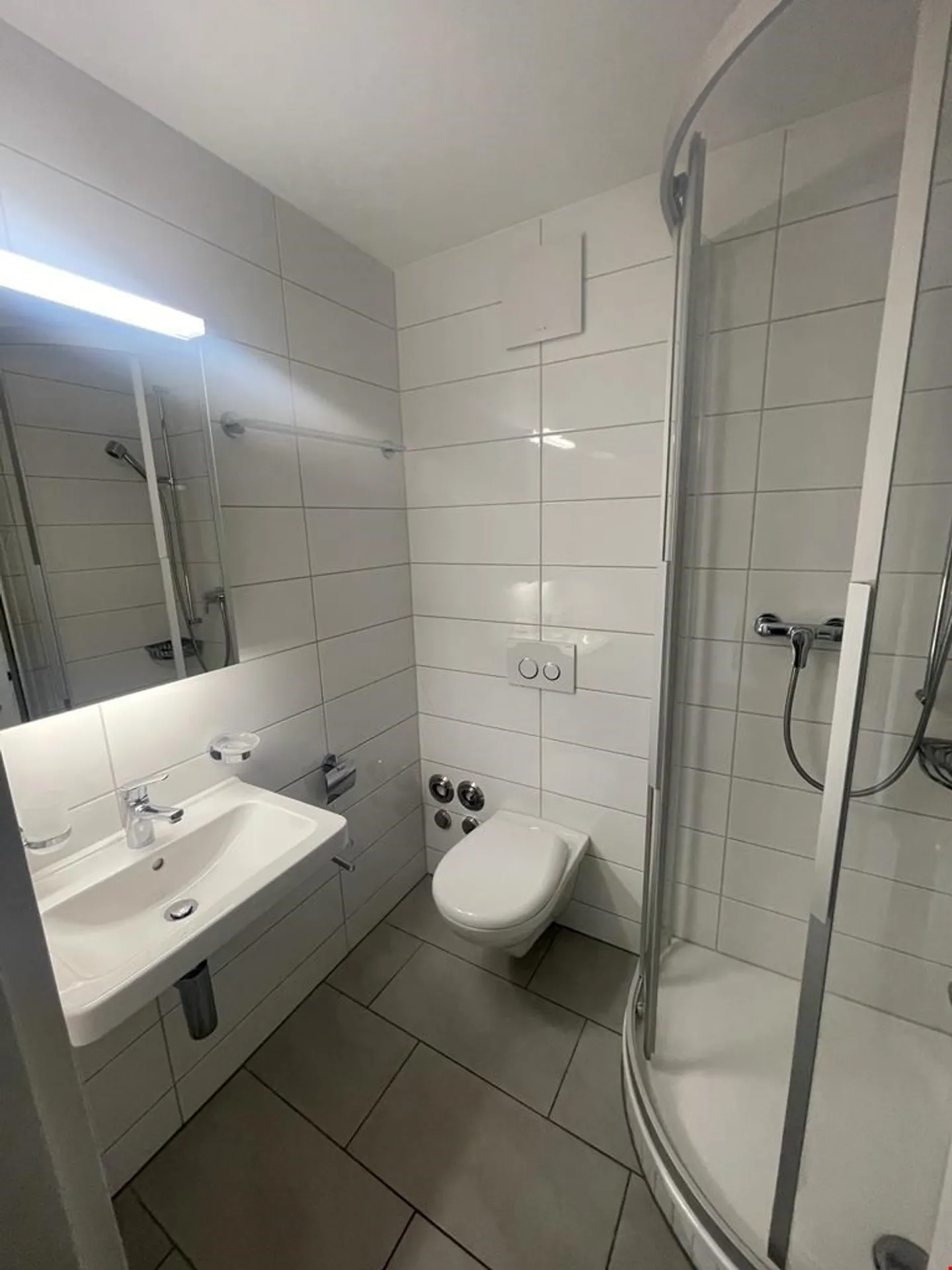 Moderne 1-Zimmerwohnung / Appartement moderne d'1 pièce - Photo 3 sur 4