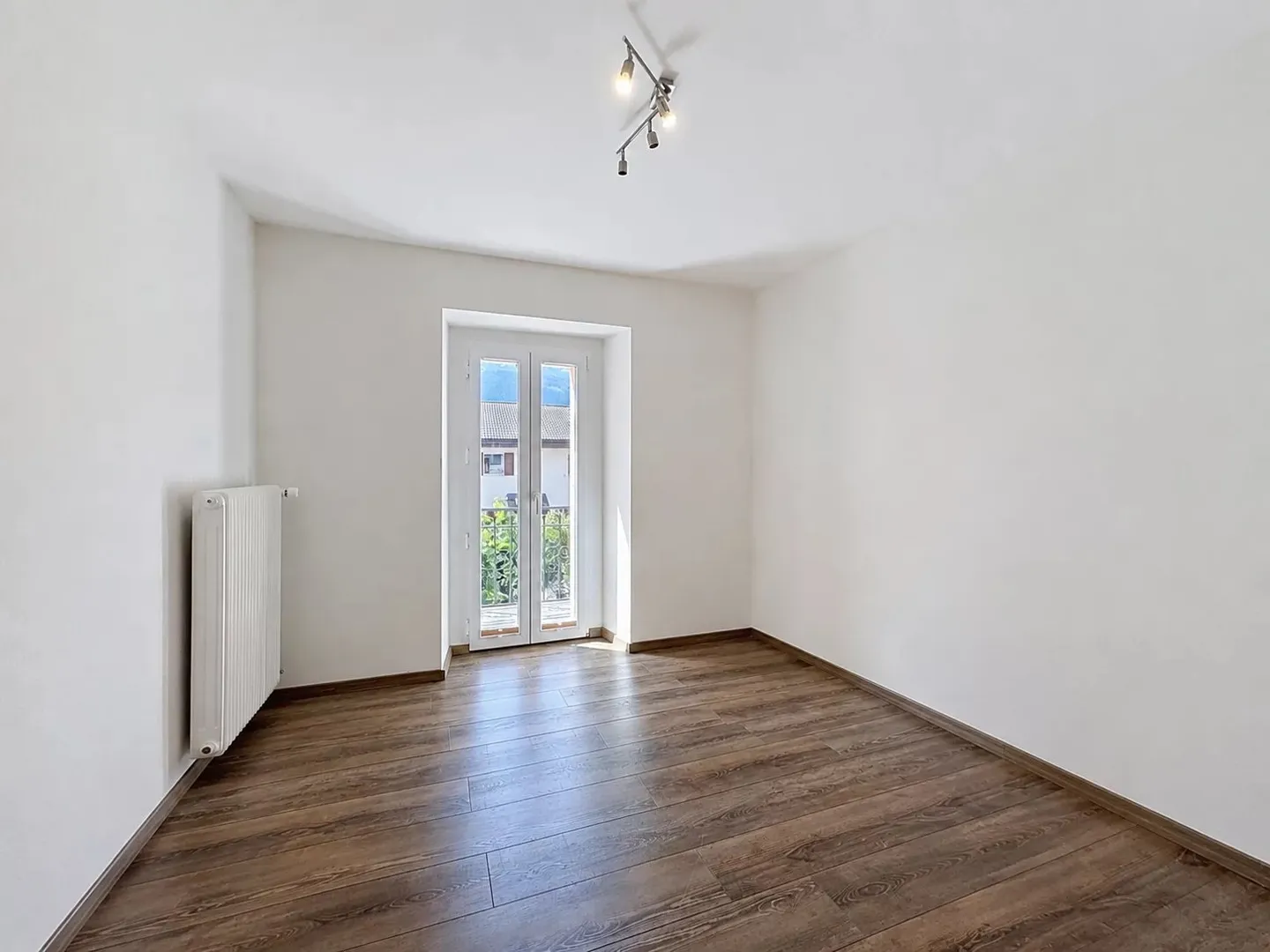 Exclusivity - Magnificent renovated village house, garden and pool - Photo 9 of 13