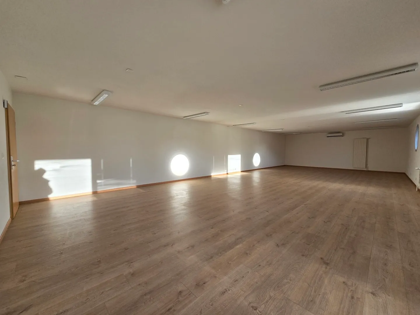 Exzellente Lage - Atelier - 95m² - Crissier - Foto 3 von 5