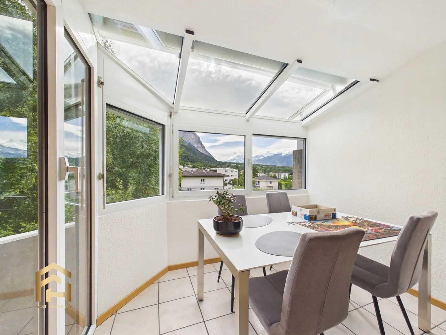 Sunny 4.5-room apartment with balcony in a quiet location of Agarn - Photo 12 of 13
