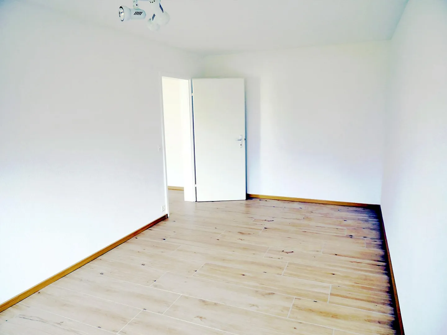 Renovierte Wohnung mit Garten - Foto 8 von 13