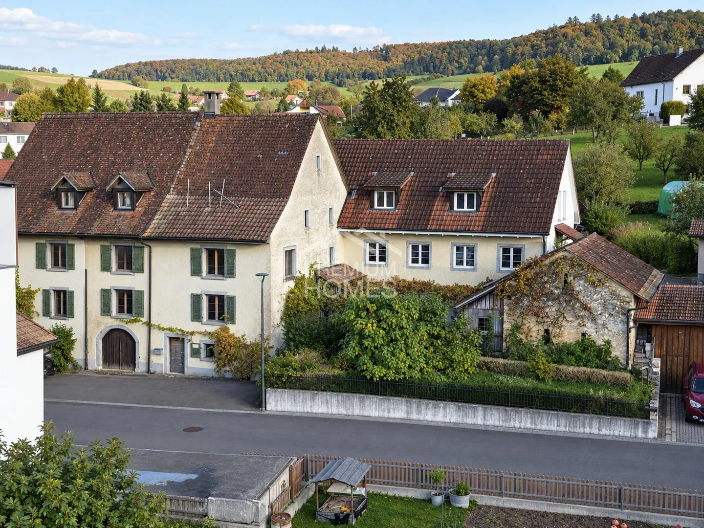 Opportunité de rénovation en zone calme - Photo 2 sur 8