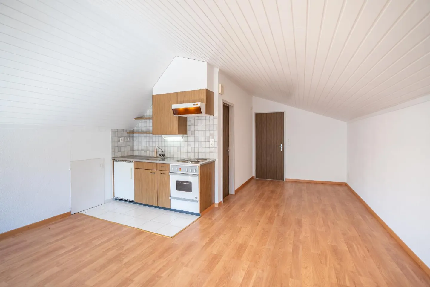 Interessante edificio residenziale con potenziale in una zona residenziale privilegiata - Foto 6 di 7