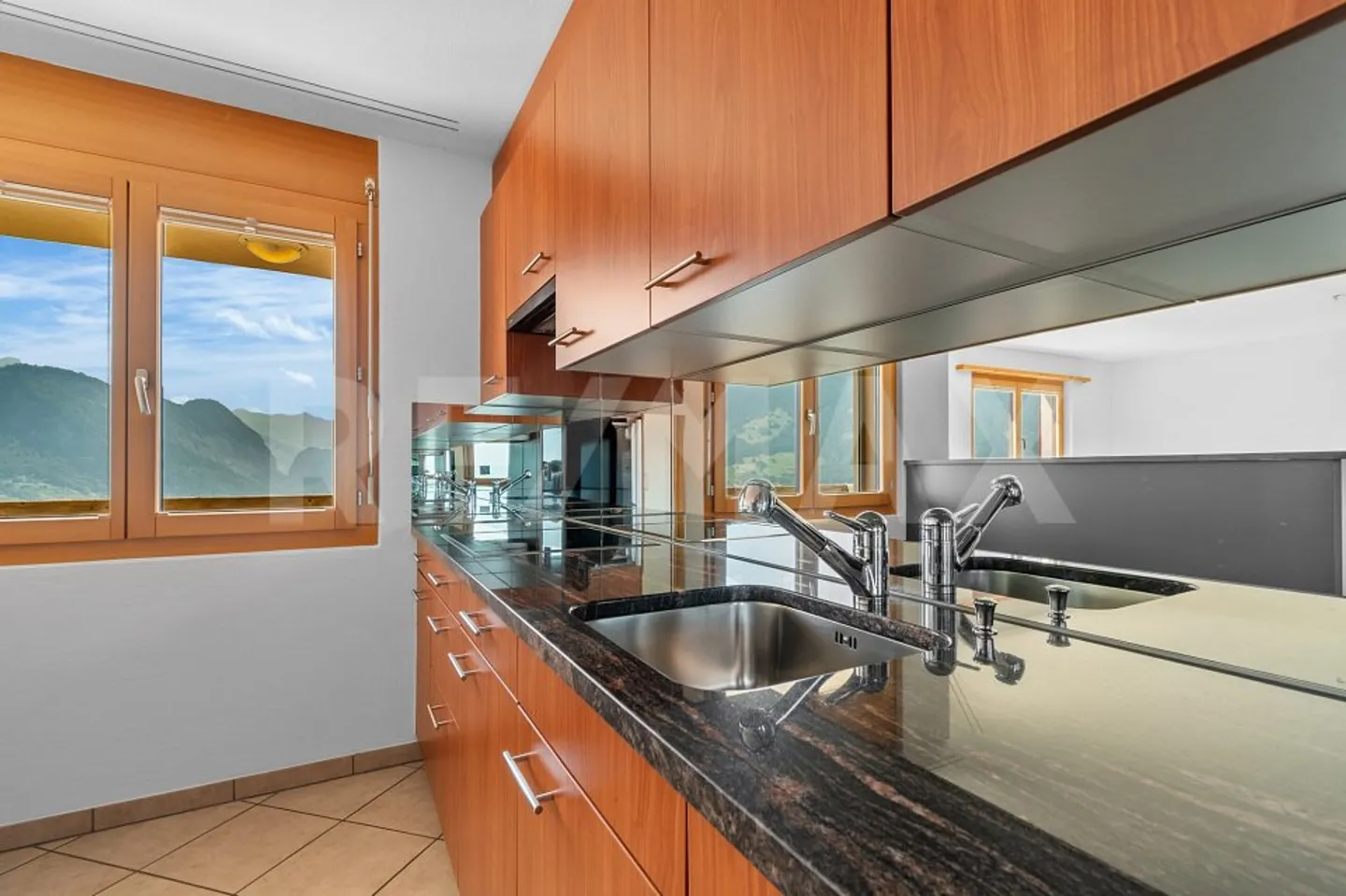 Appartement moderne de 2½ pièces avec vue imprenable à Mastrils - Photo 5 sur 6