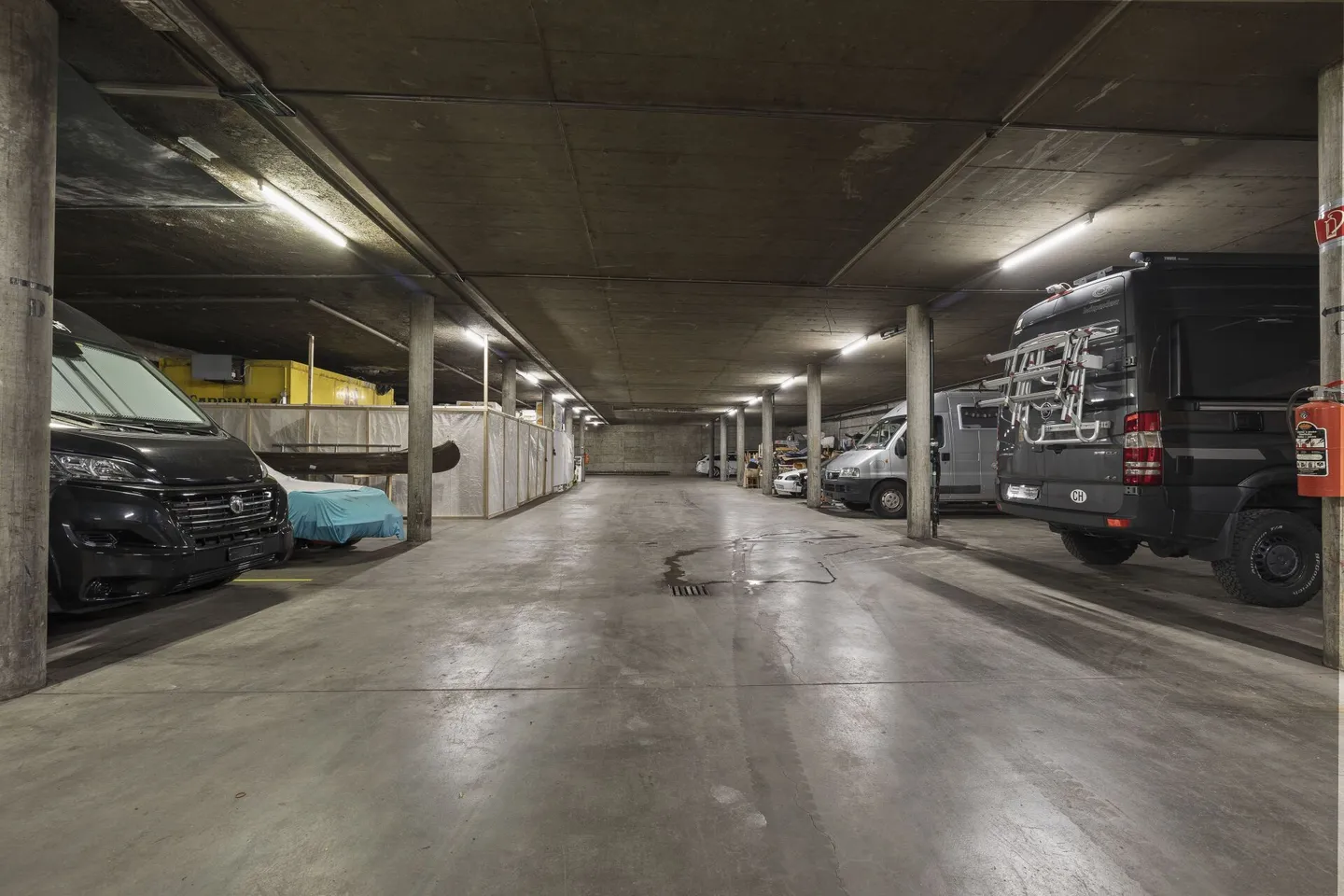 ASSICURARE I RENDIMENTI O SVILUPPARE LO SPAZIO: 8'000 M² DI PROPRIETÀ COMMERCIALE CON 8,2% DI BR - Foto 7 di 7